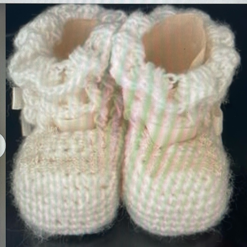 Vintage Glo Knit  Hand Knit Baby Booties